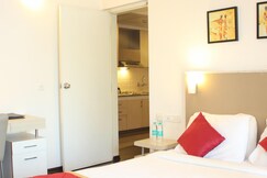 AMC Comforts | Suites & Rooms