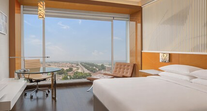 Renaissance Lucknow Hotel, Gomti Nagar Room Type - Guest room, 1 King, High Floor