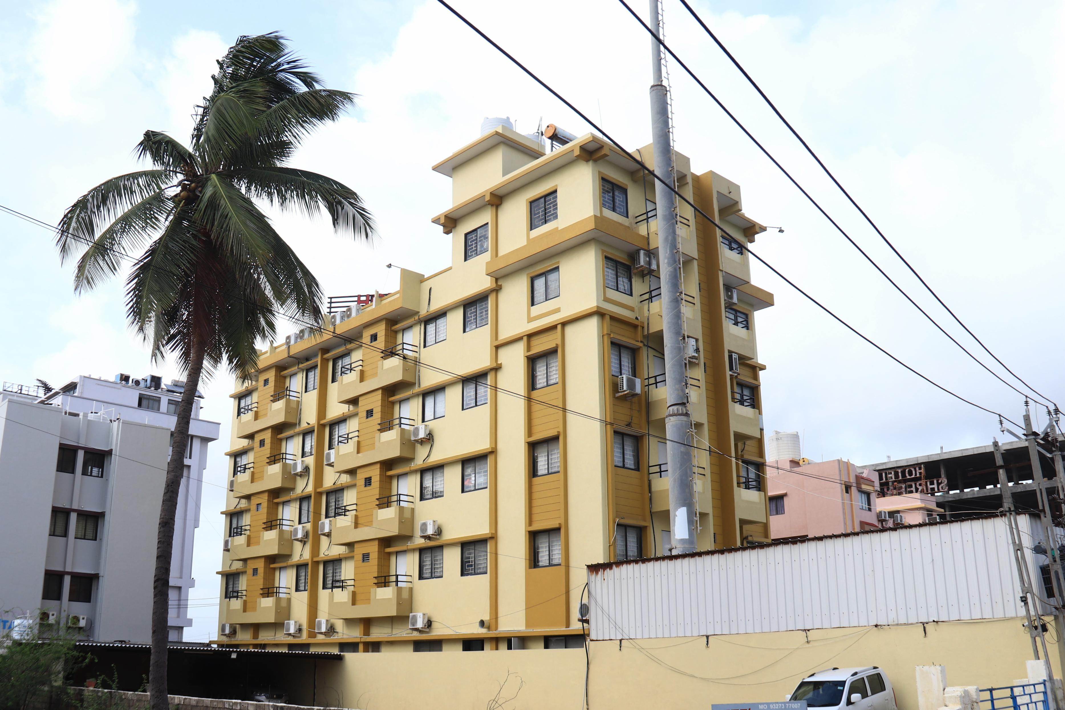 Hotel Somnath Atithigruh - Tap to explore photos