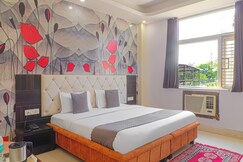 Address of Hotel Aastha Palace 