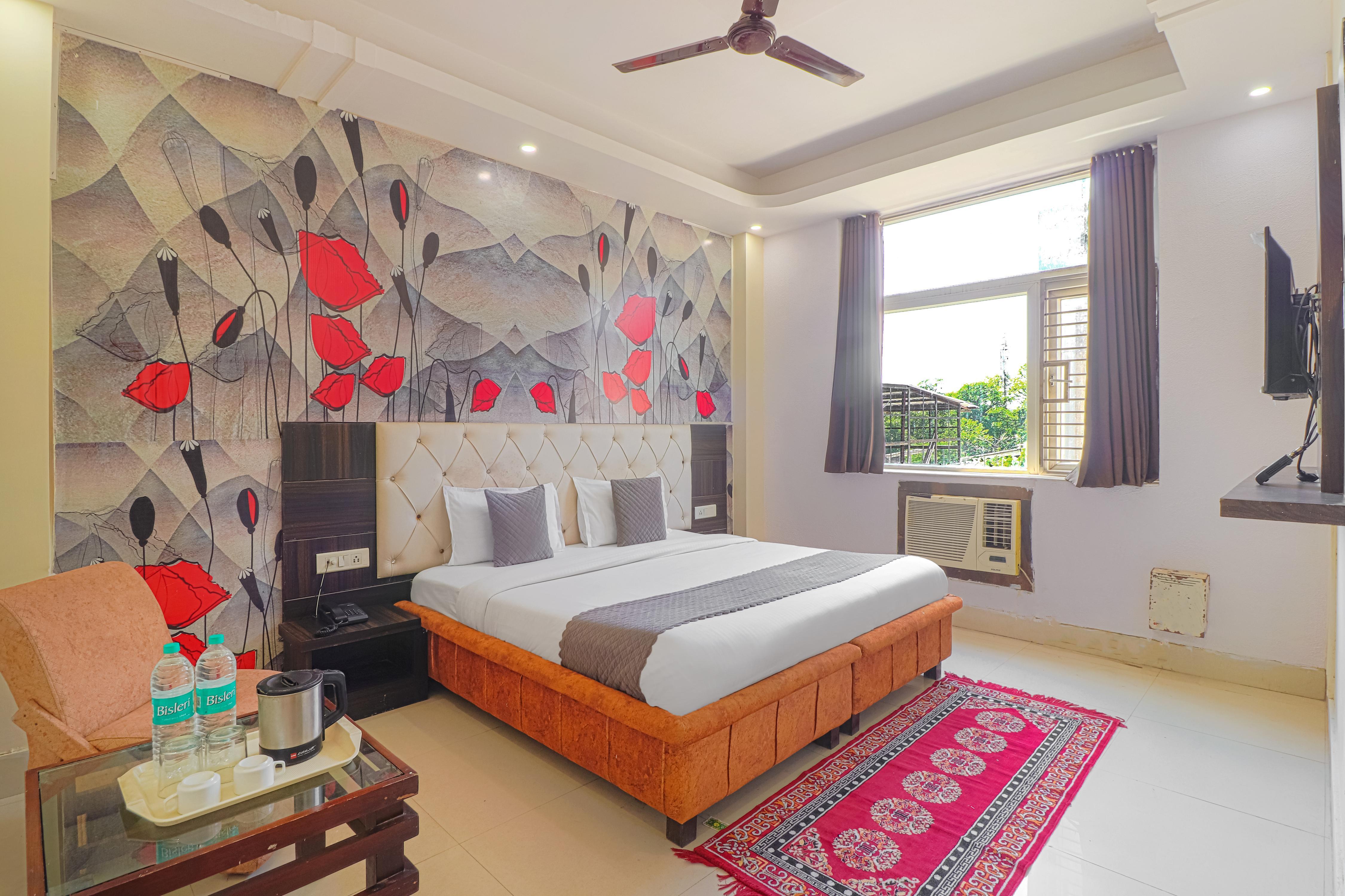 Hotel Aastha Palace Near Railway Station. Room Type - Deluxe Ac Room