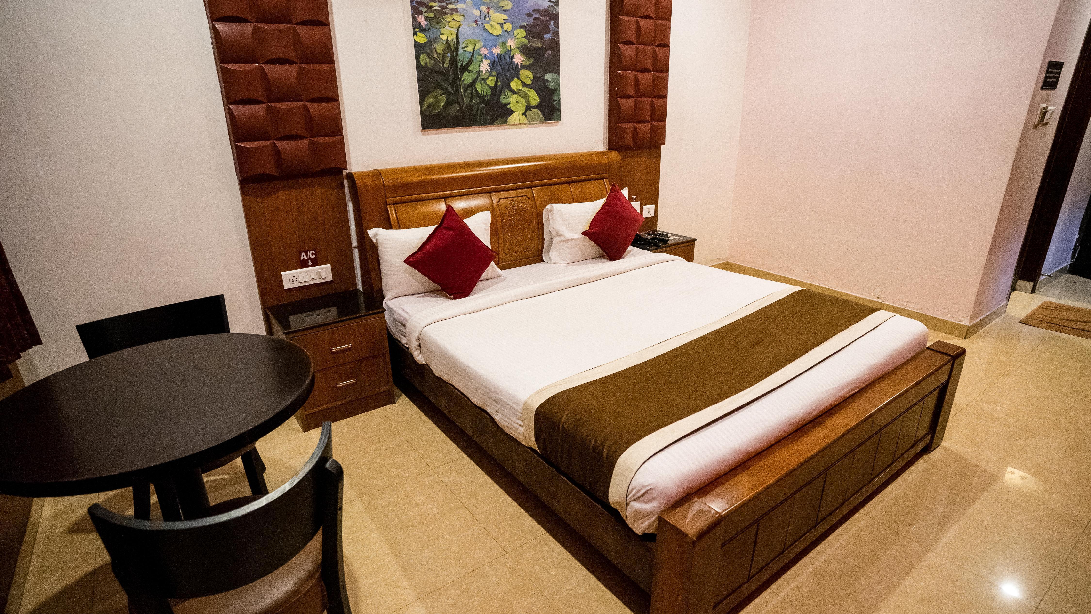 Sakthi River Resorts | Rooms & Suites - Tap to explore photos