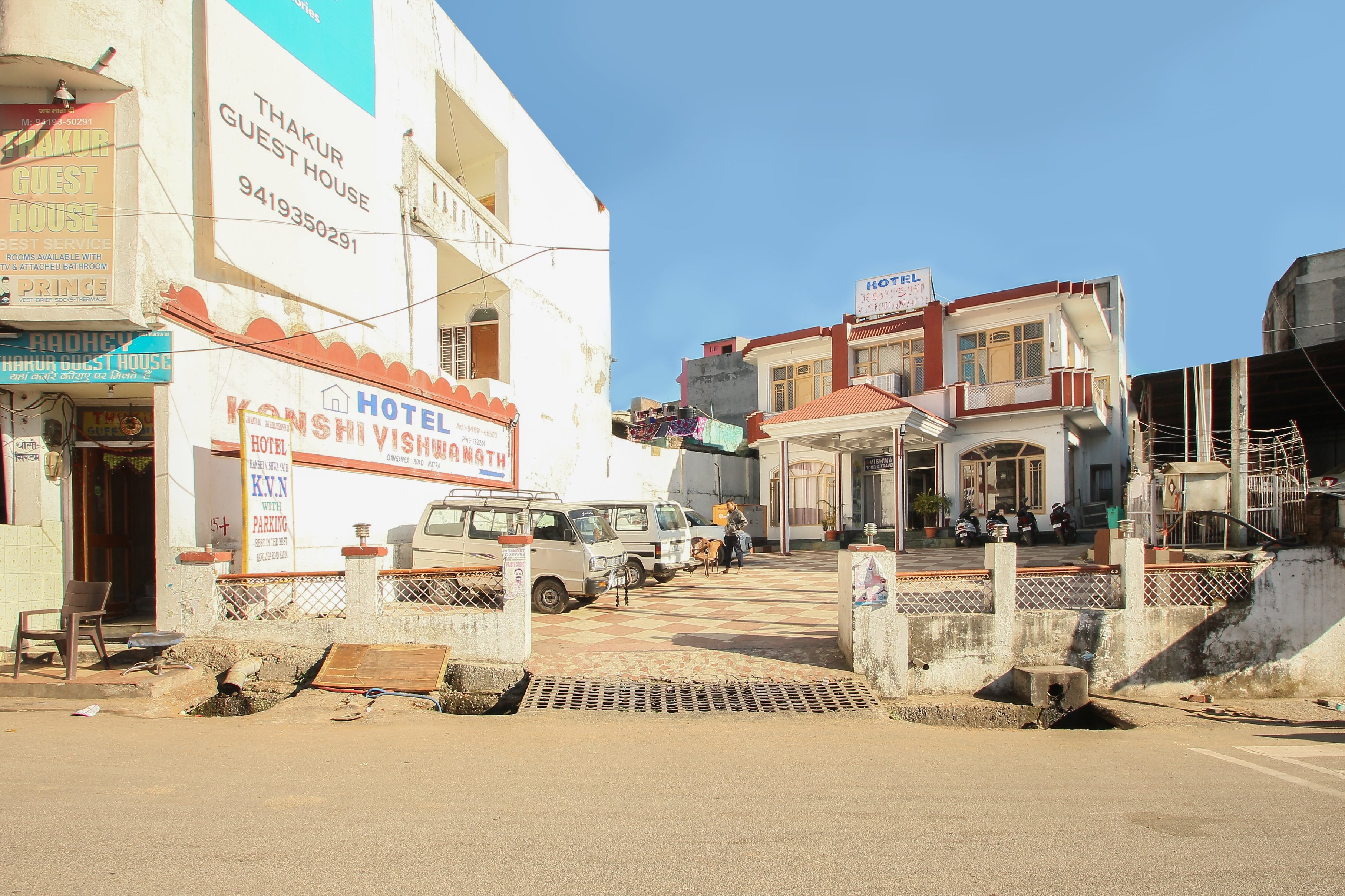 Hotel Kanshi Vishwanath - Tap to explore photos