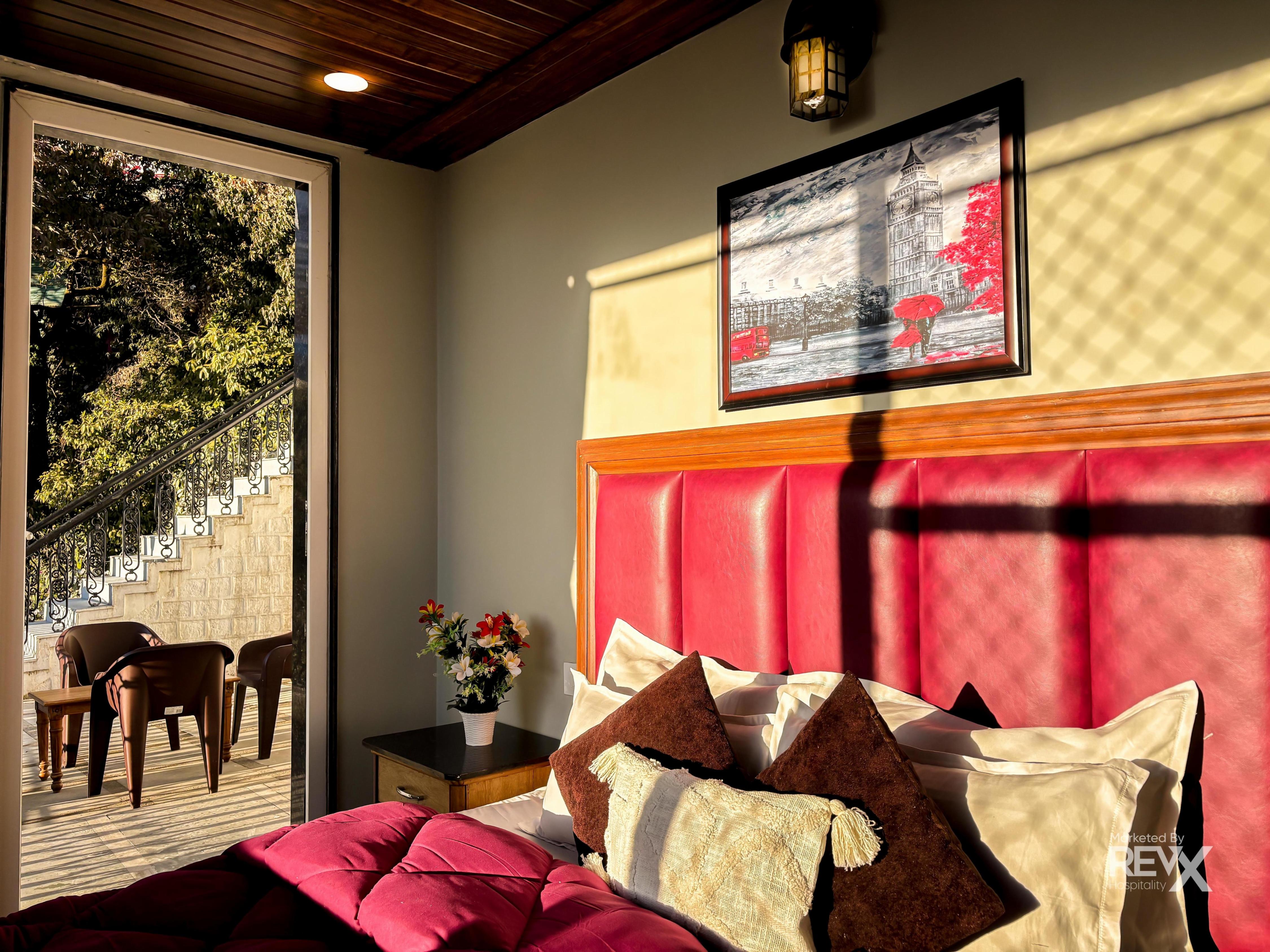 Hotel Dev Palace - Tap to explore photos