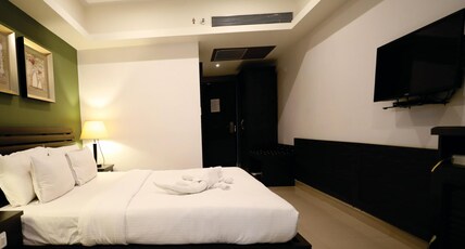 Seasons Hotel Room Type - Executive Suite with balcony Seasons Hotel Room Type - Executive Suite with balcony