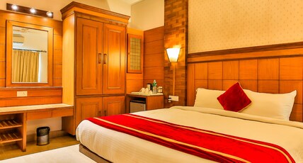 Shining Sand Beach Front Resort Room Type - Club Rooms