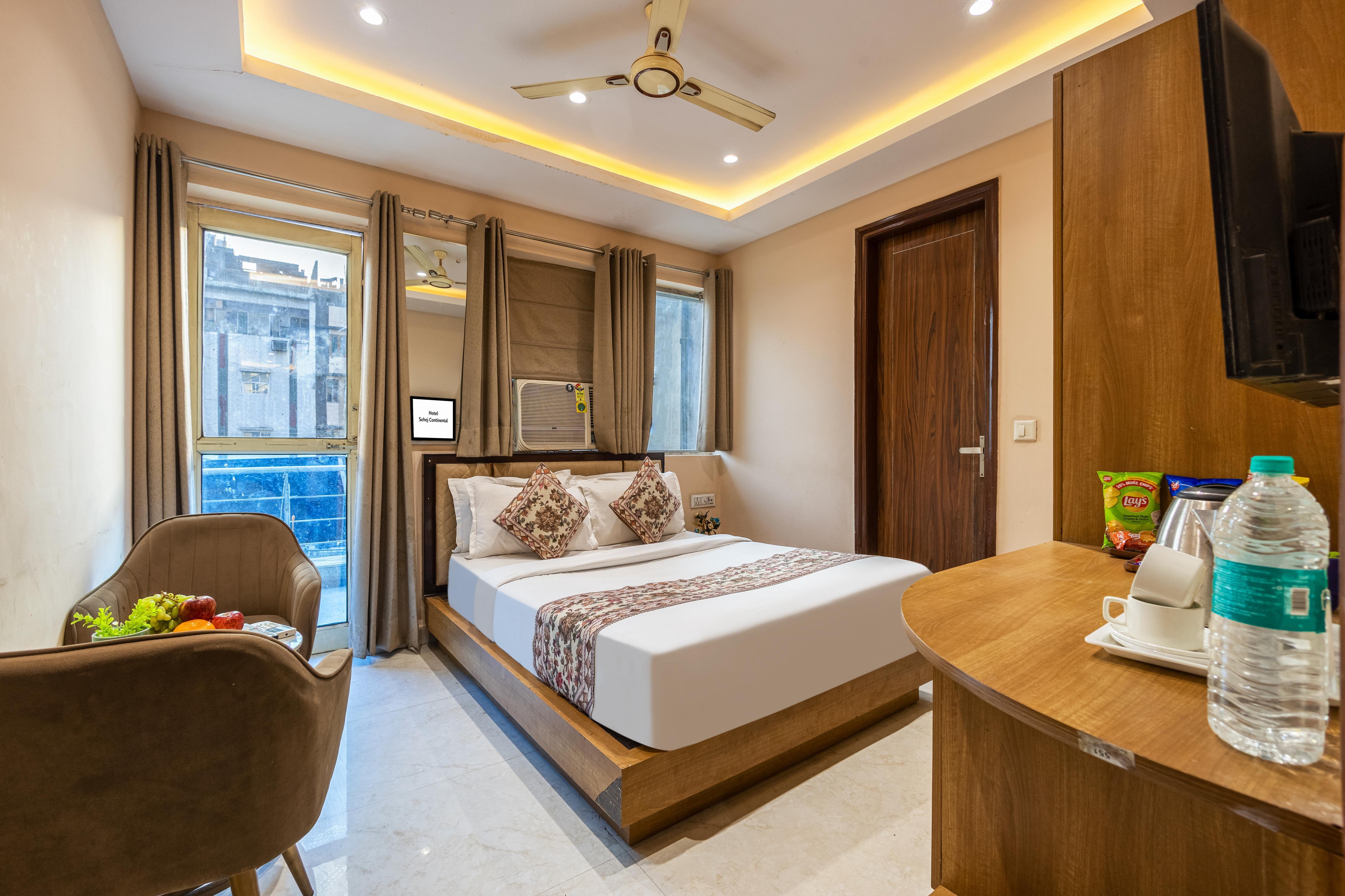 Hotel Sehej Continental At Karol Bagh Room Type - Superior Room with Balcony
