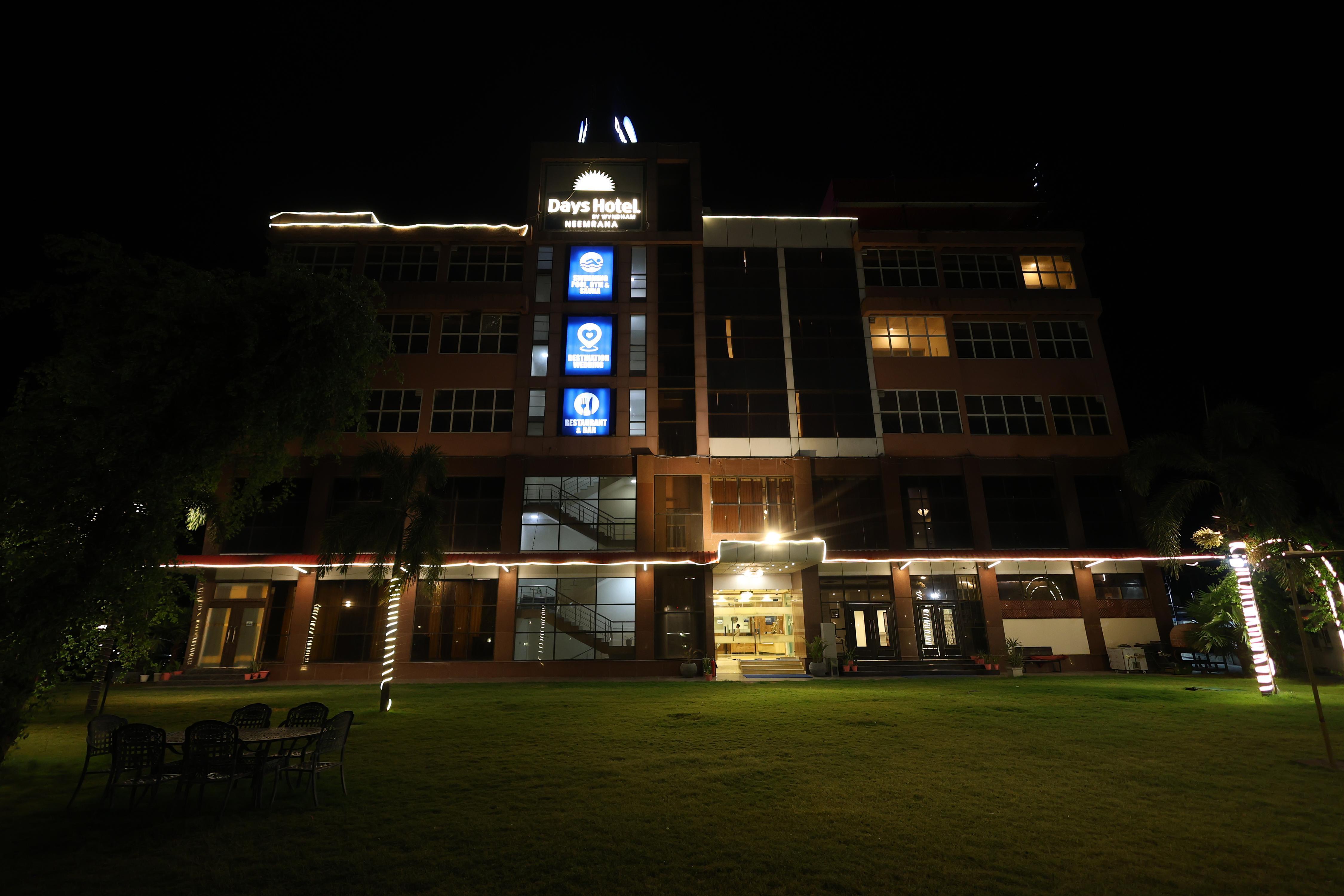Days Hotel by Wyndham Neemrana