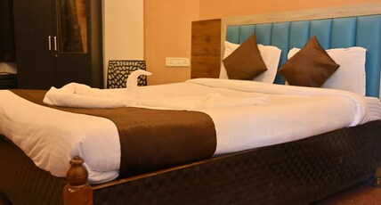 Shree Ganesh Holiday Resort Room Type - AC PREMIUM WITH BALCONY