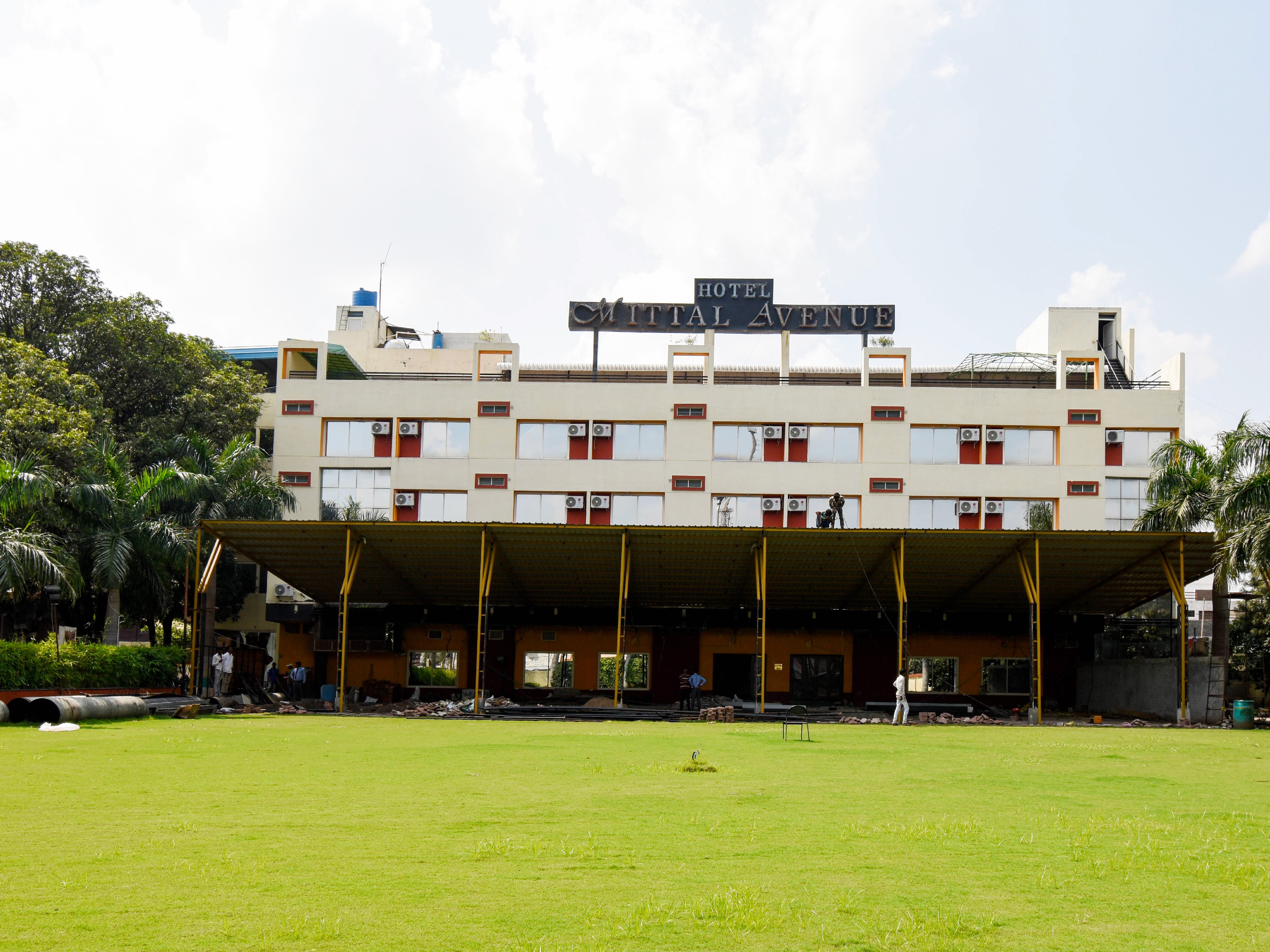 Hotel Mittal Avenue