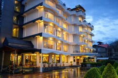 DLS Hillcrest Resort