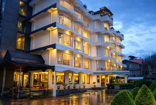 DLS Hillcrest Resort