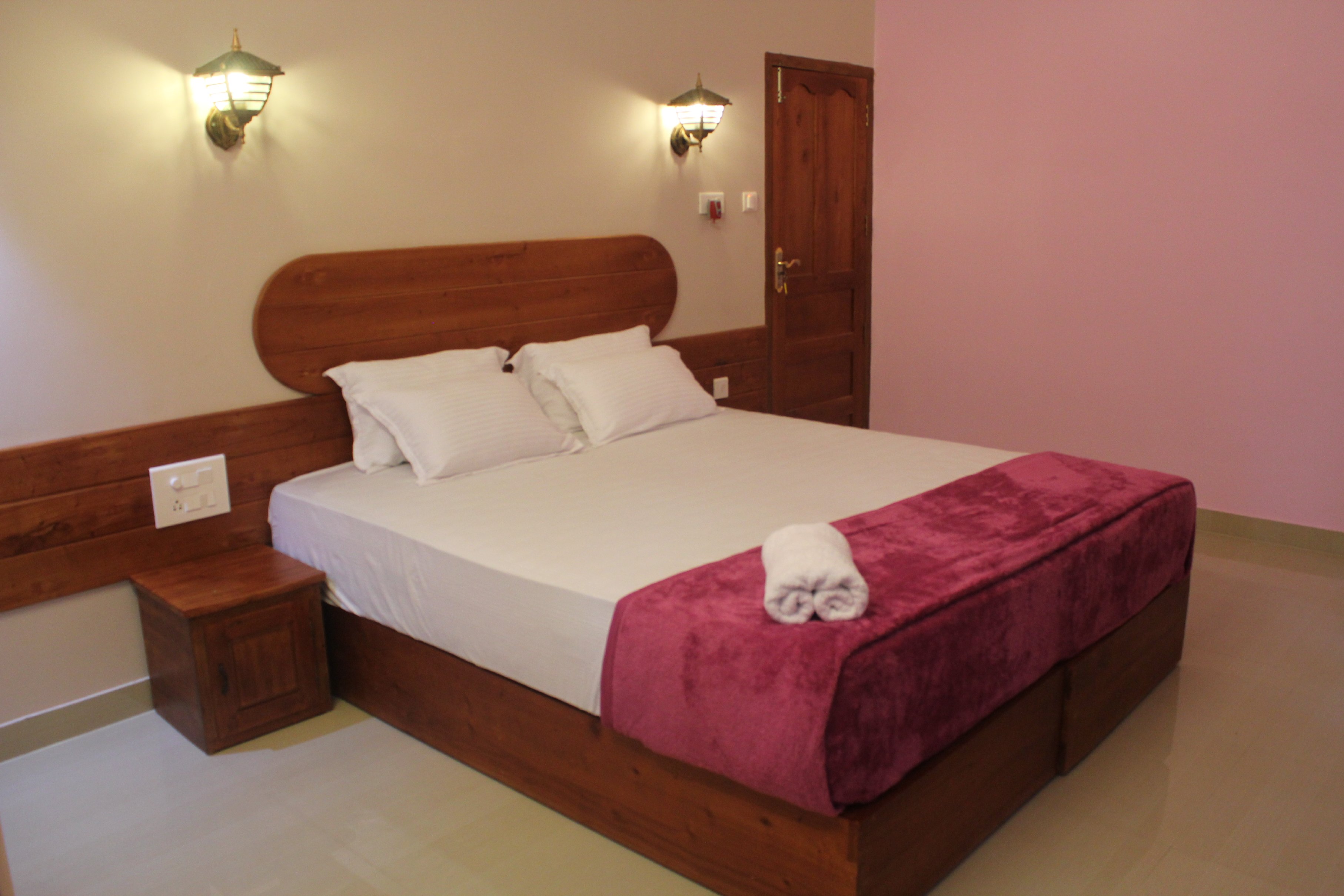 Horn Bill Homestay - Tap to explore photos