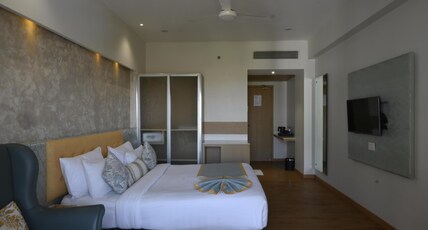 Rudraksh Club & Resort Room Type - Executive Deluxe Room with Balcony Rudraksh Club & Resort Room Type - Executive Deluxe Room with Balcony