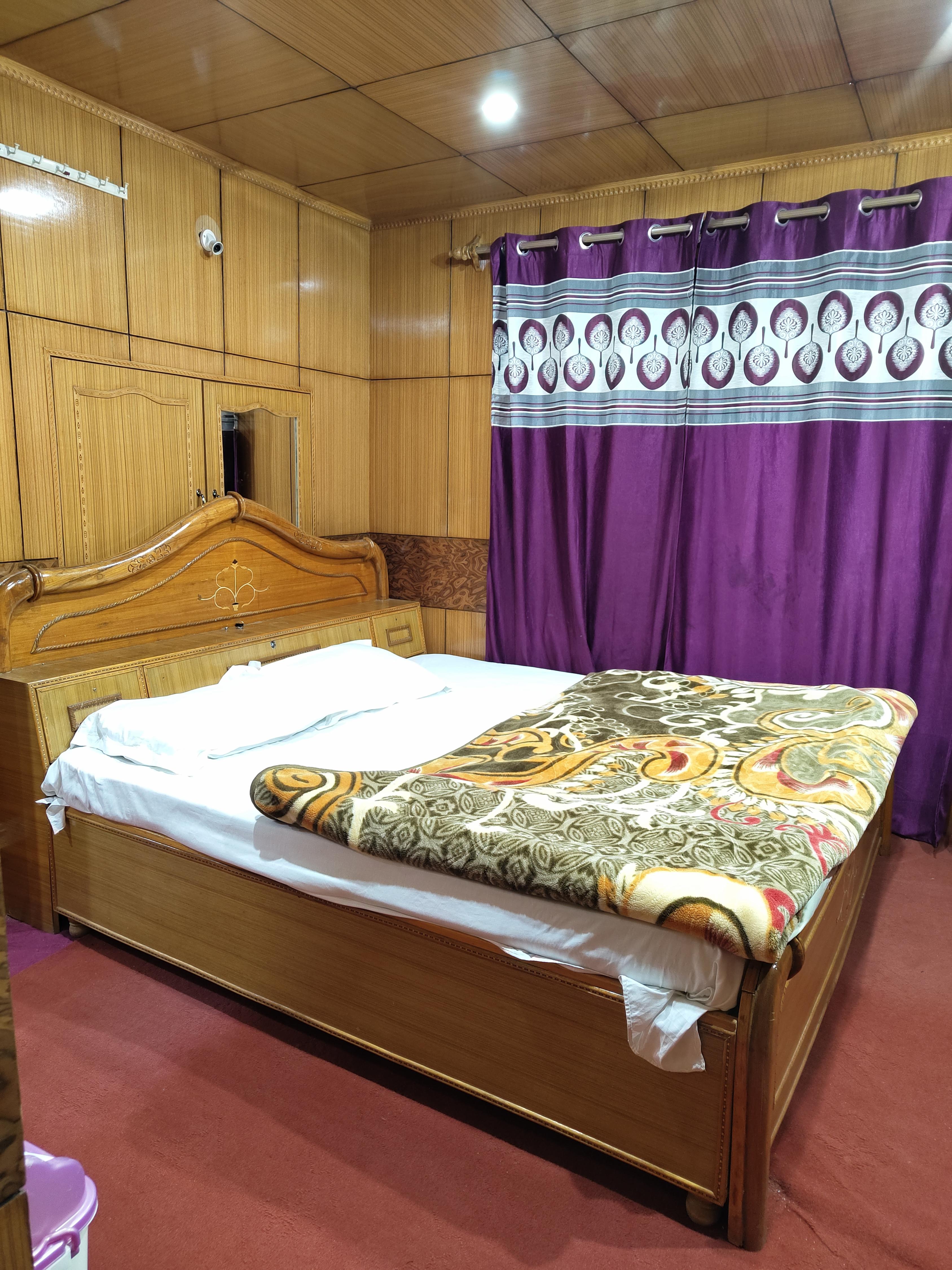 Rahela Guest House - Tap to explore photos