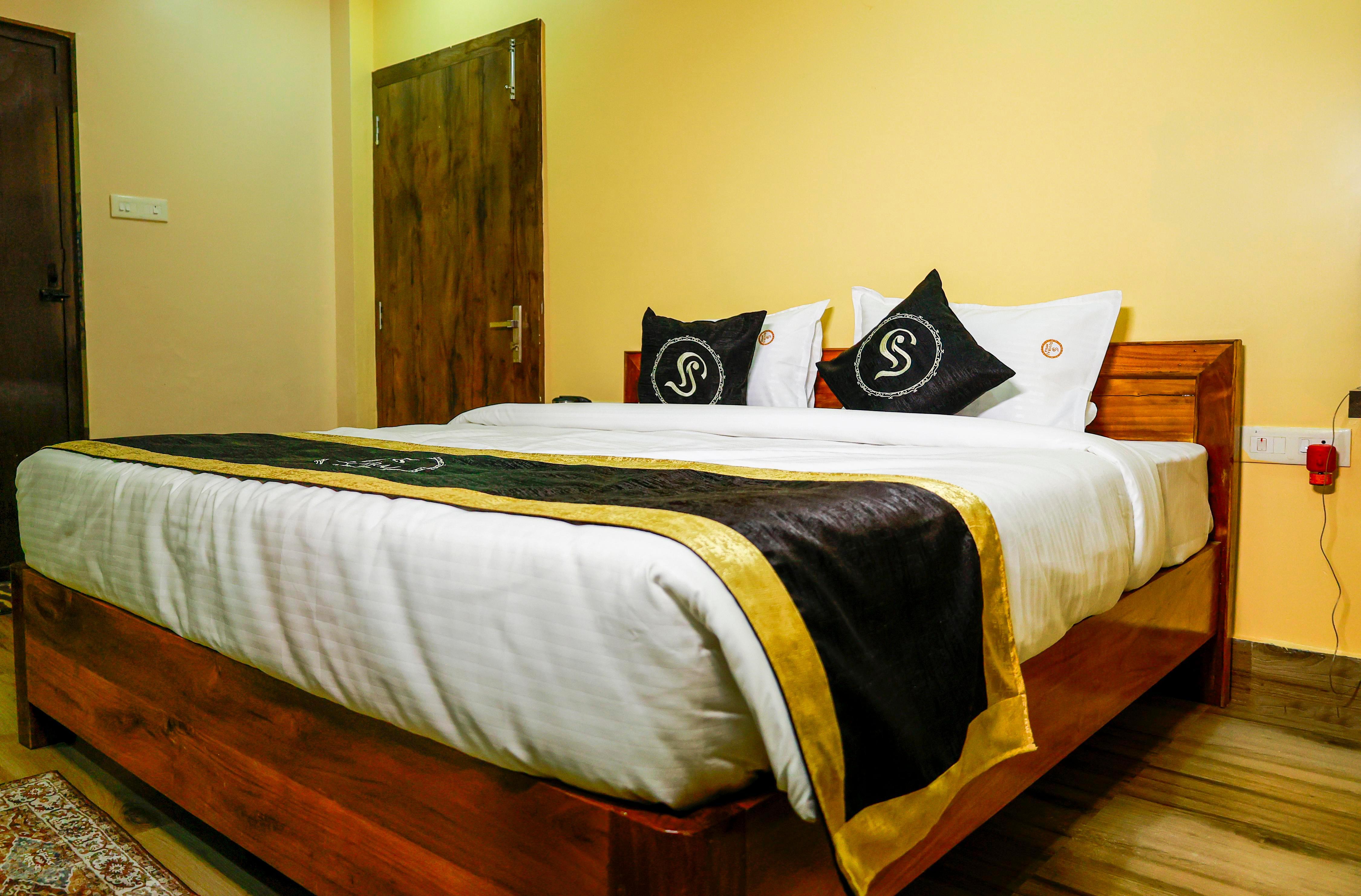 Silicon Inn By Suviraj Hotels - Tap to explore photos