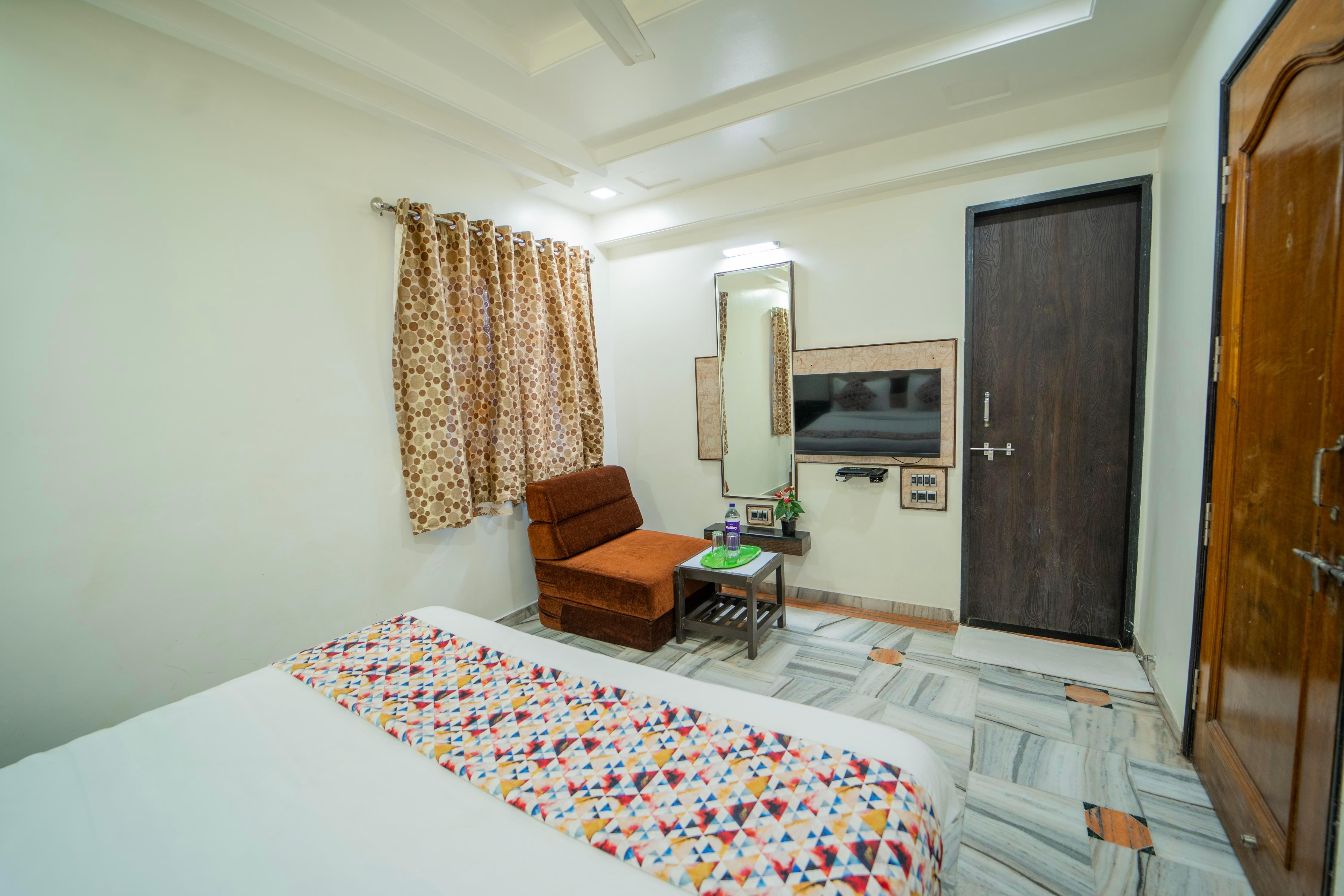 Hotel Sangam - Tap to explore photos