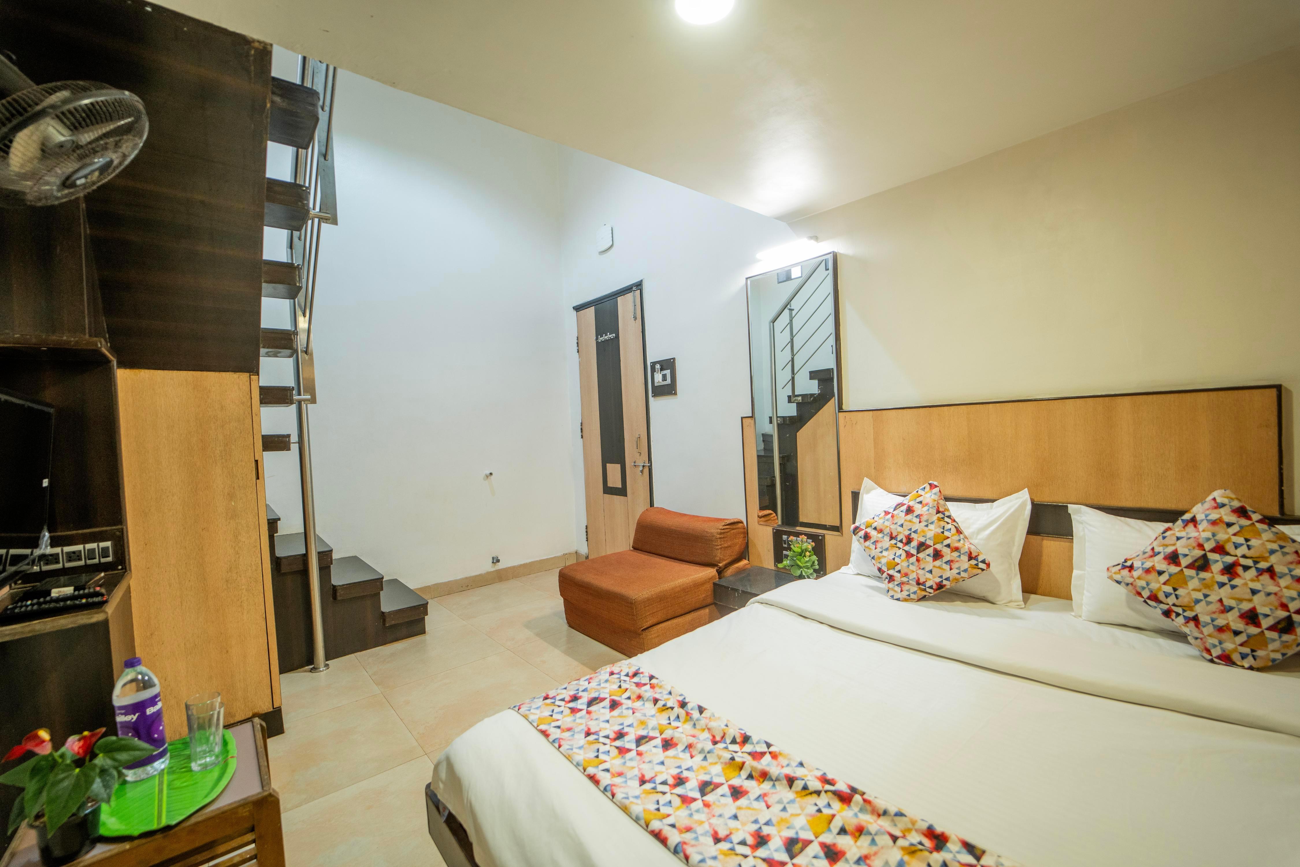 Hotel Sangam - Tap to explore photos