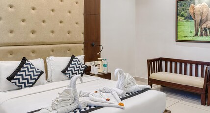 Gajraj Trails Resort Room Type - Premium Room with Garden and Lawn View