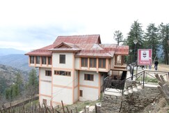 Giriganga Resort, Kharapathar (HPTDC)
