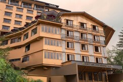 Summit Grand Resort & Spa