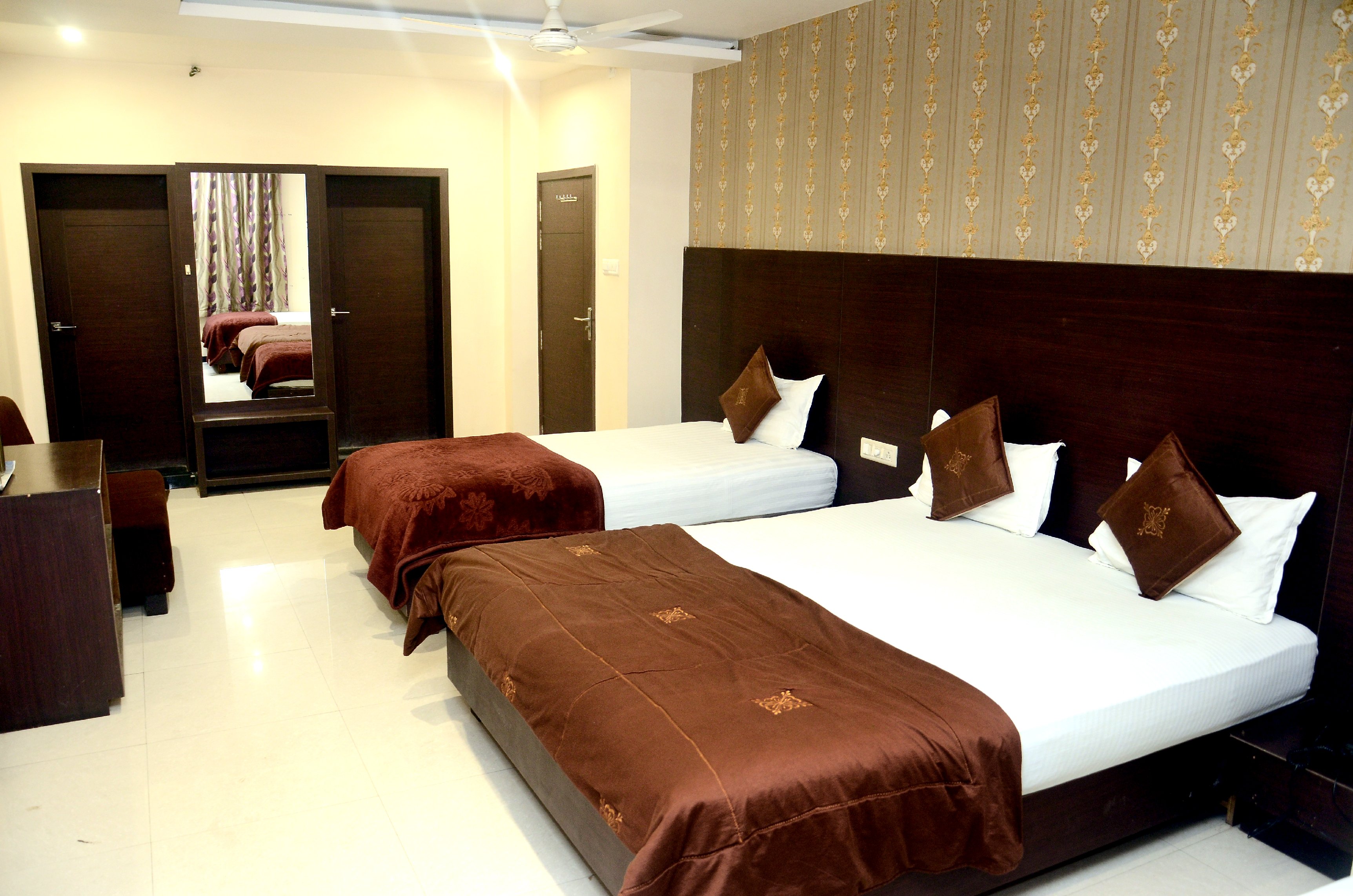 Hotel Shriram - Tap to explore photos