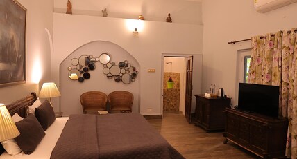 Mikes Forest Retreat Room Type - Iris Deluxe Room Mikes Forest Retreat Room Type - Iris Deluxe Room