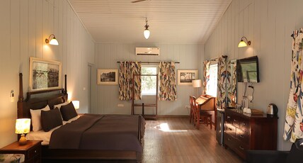 Mikes Forest Retreat Room Type - Gazania Super Deluxe Room