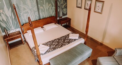 Watehalli Homestay Room Type - Premium Room 2 (Blue Room)