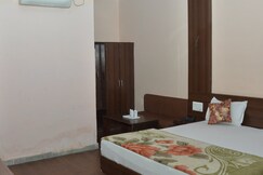 N K HALLIMAX HOTEL  KISHANGARH