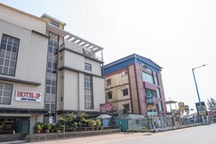 Hotel J P