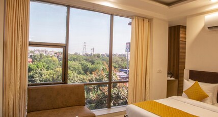 Green Lotus Sai international Room Type - Executive Room with Free Wifi