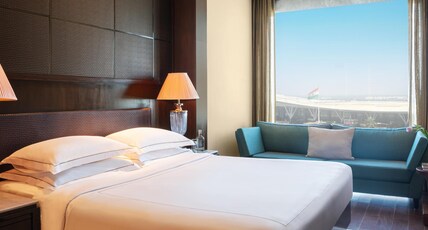 Taj Bangalore Room Type - Luxury Suite with Exclusive Club Lounge Access