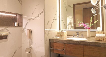 Taj Bangalore Room Type - Deluxe Room Twin Bed