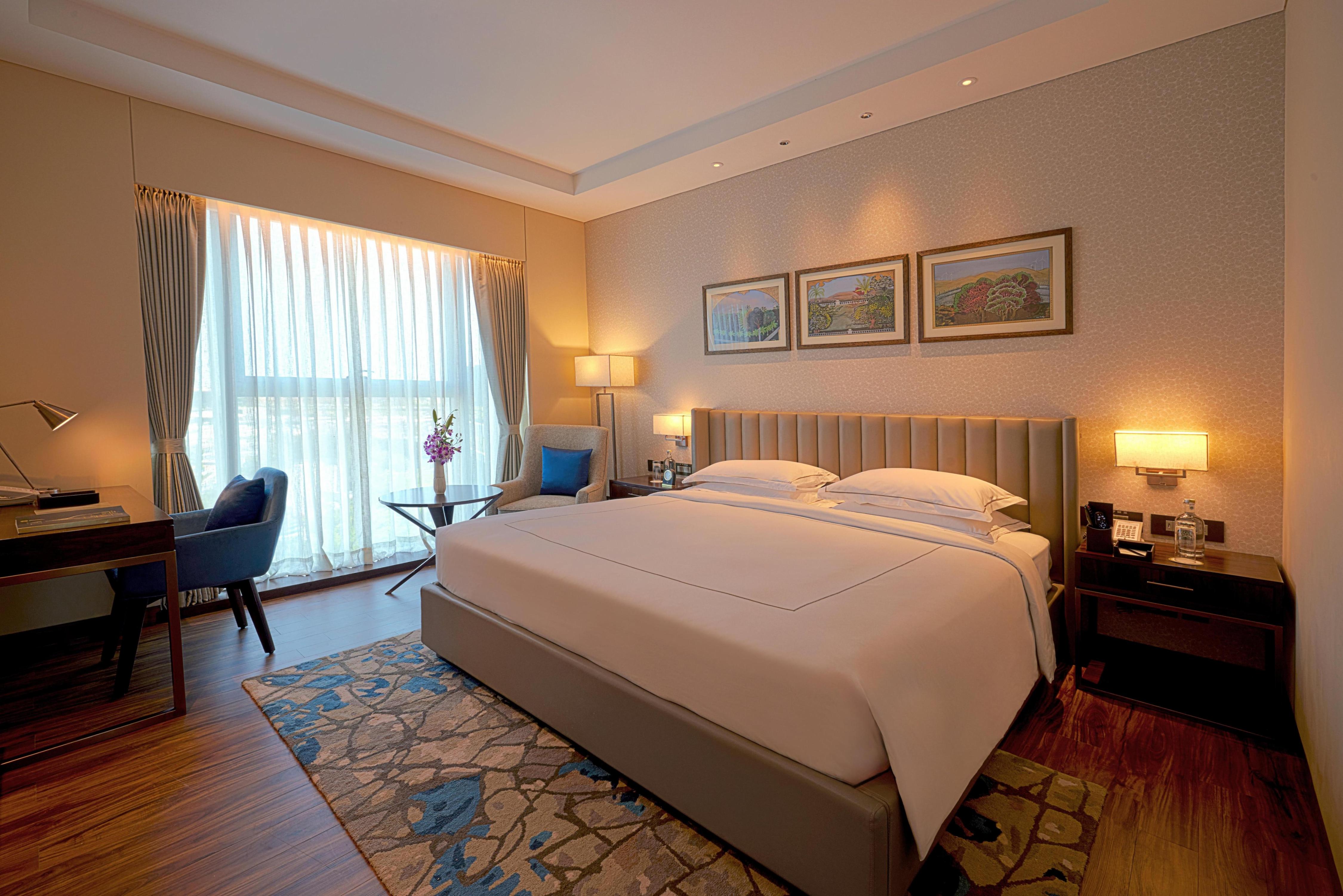Taj Bangalore Room Type - Deluxe Room King Bed