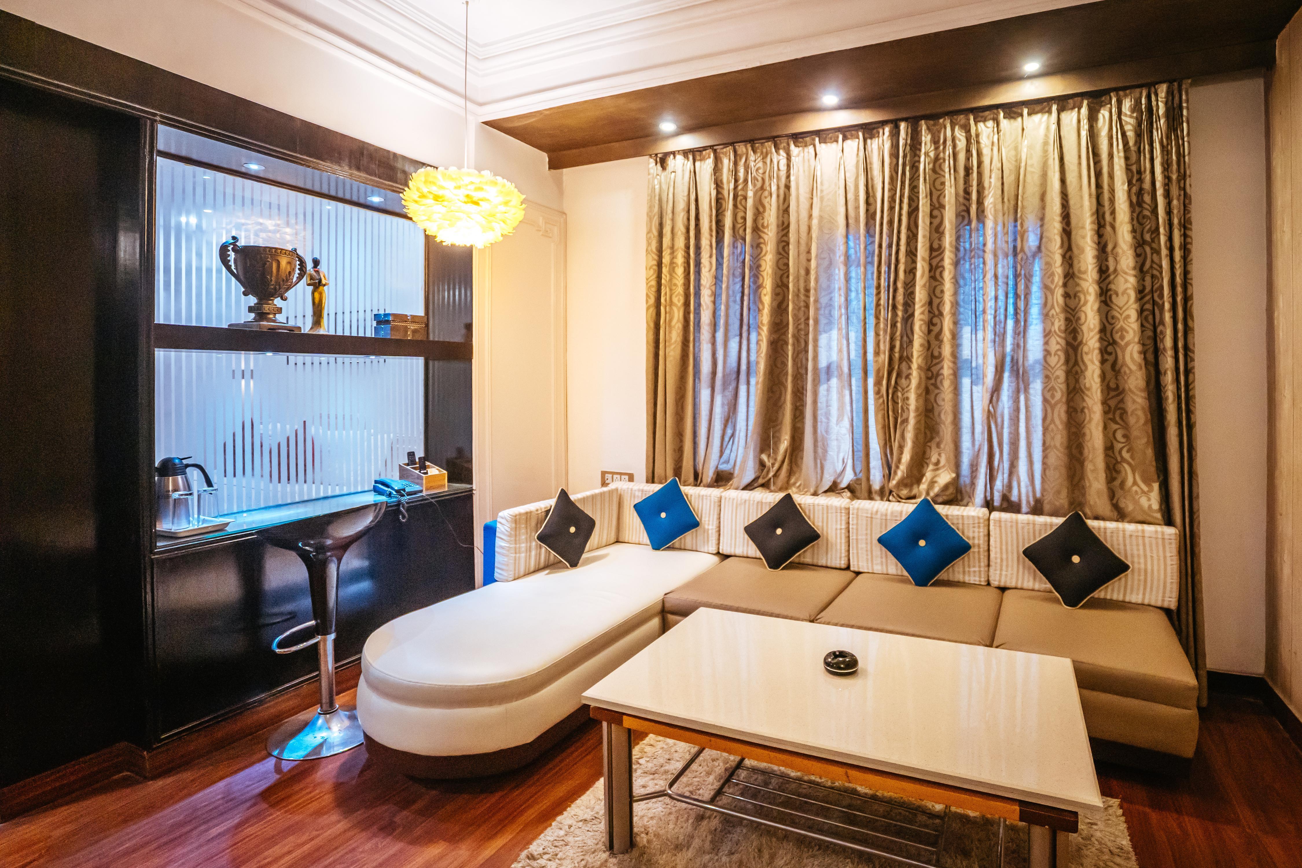 Hotel Sheela Towers Room Type - Presidential Suites
