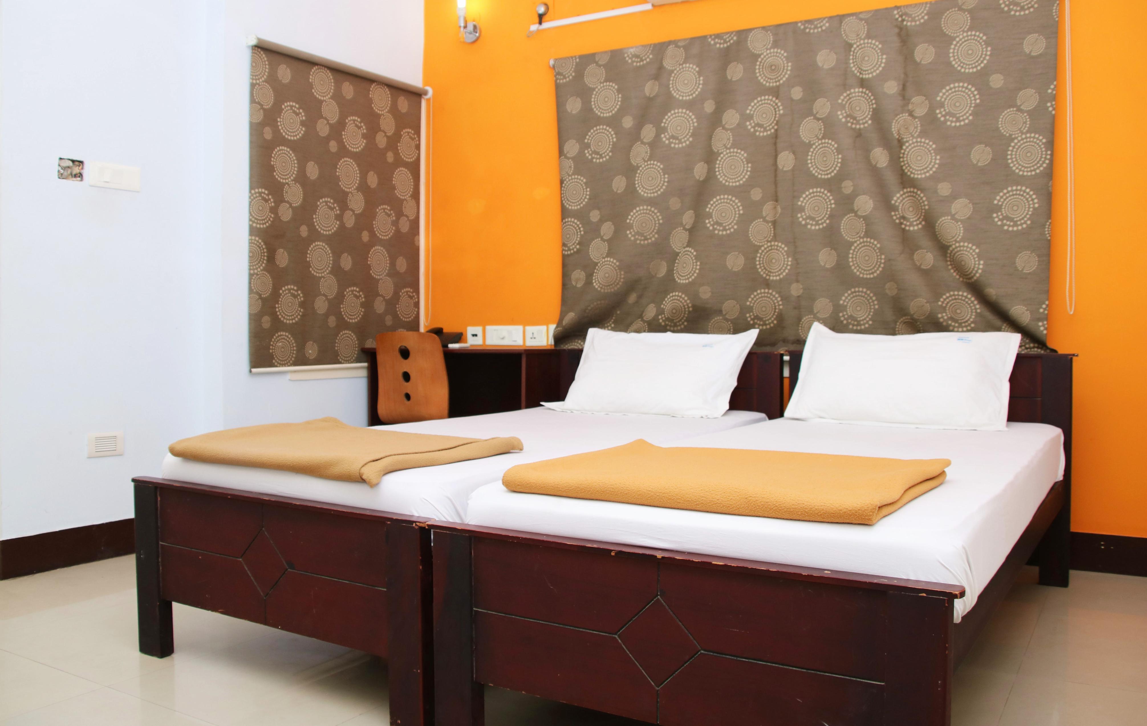 Chennai Stays T Nagar Room Type - Double Bed AC Room