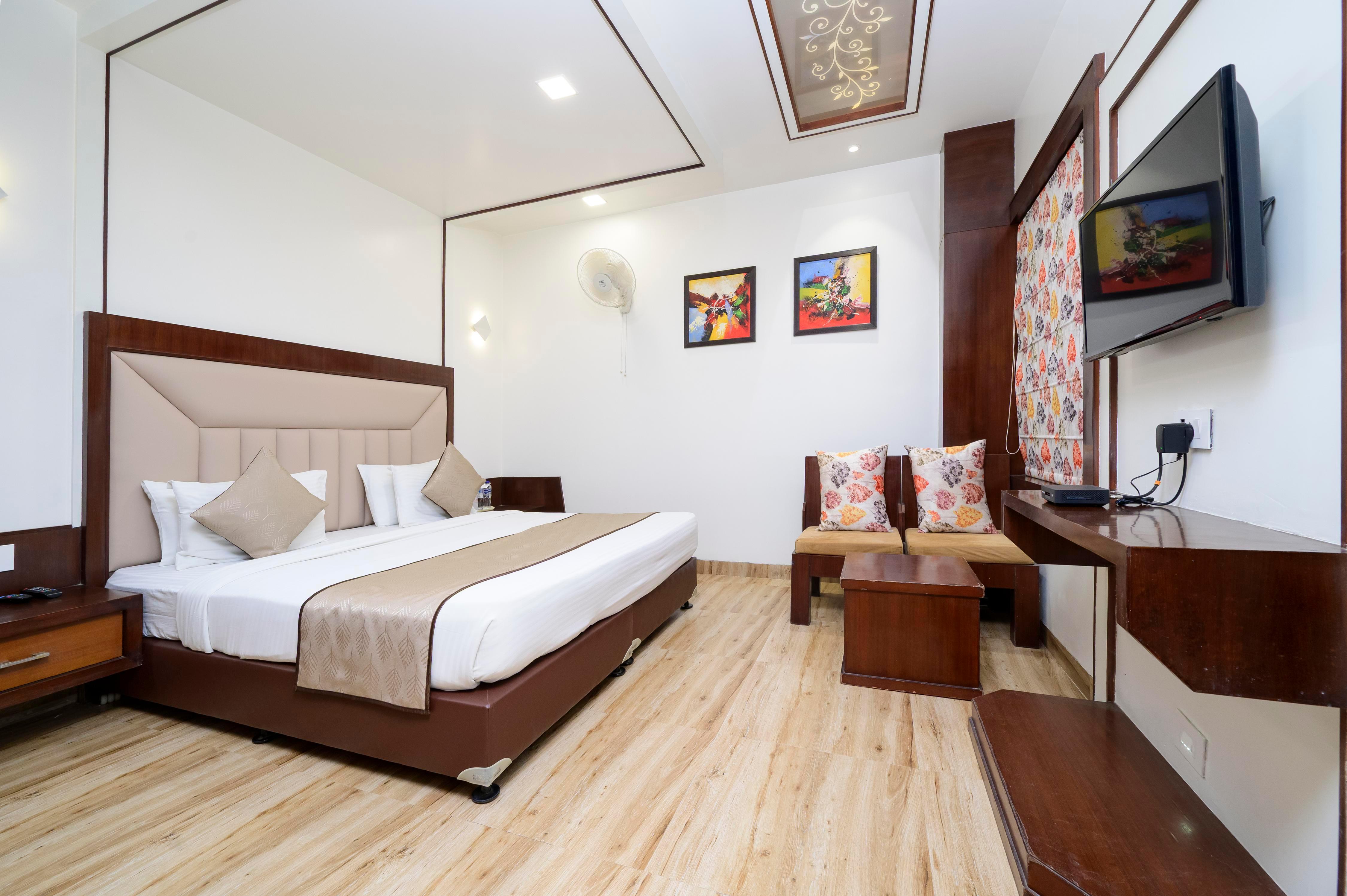 Hotel Landmark Room Type - Luxury Double or Twin Bed Room