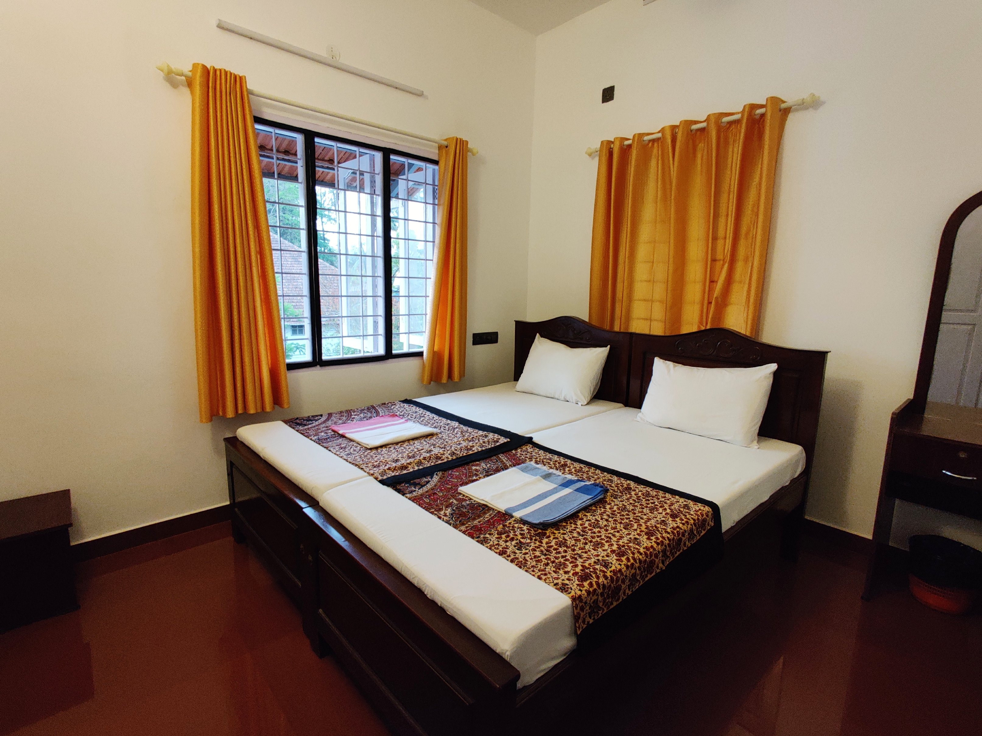 Calvins Homestay - Tap to explore photos
