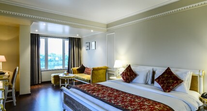 Lemon Tree Premier, Sabarmati Riverfront, Ahmedabad Room Type - Executive Suite with Bathtub and Living Room Lemon Tree Premier, Sabarmati Riverfront, Ahmedabad Room Type - Executive Suite with Bathtub and Living Room