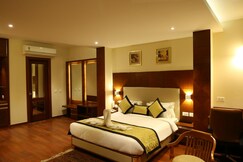 THE ICS HOTEL @OKHLA VIHAR METRO STATION