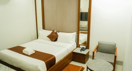 Hotel The Castle Room Type - Deluxe Ac Room