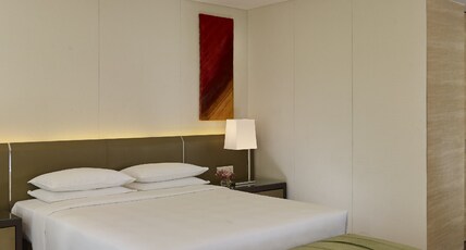 Hyatt Regency Chandigarh, Elante Mall Room Type - Regency Executive Suite with Bathtub & Unlimited Complimentary IMFL beverages from 18:00 HRS to 20:0 Hyatt Regency Chandigarh, Elante Mall Room Type - Regency Executive Suite with Bathtub & Unlimited Complimentary IMFL beverages from 18:00 HRS to 20:0