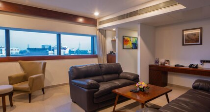 The Raviz Calicut Room Type - Raviz Royal Suite