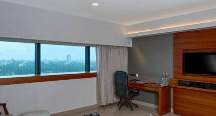 The Raviz Calicut Room Type - Premium Room King Bed