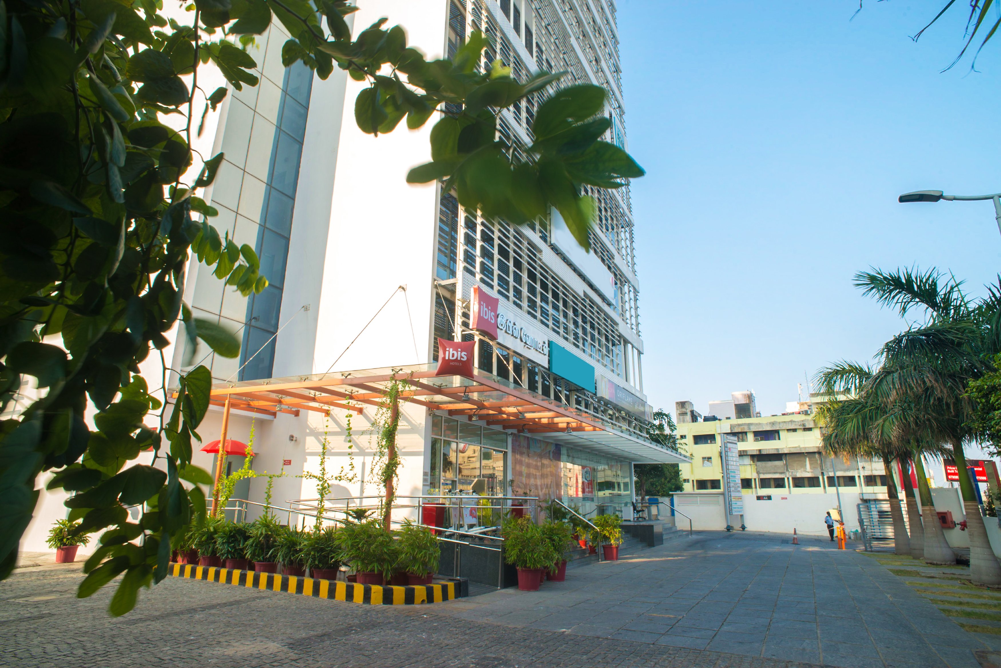 Ibis Chennai City Centre - An Accor Brand - Tap to explore photos