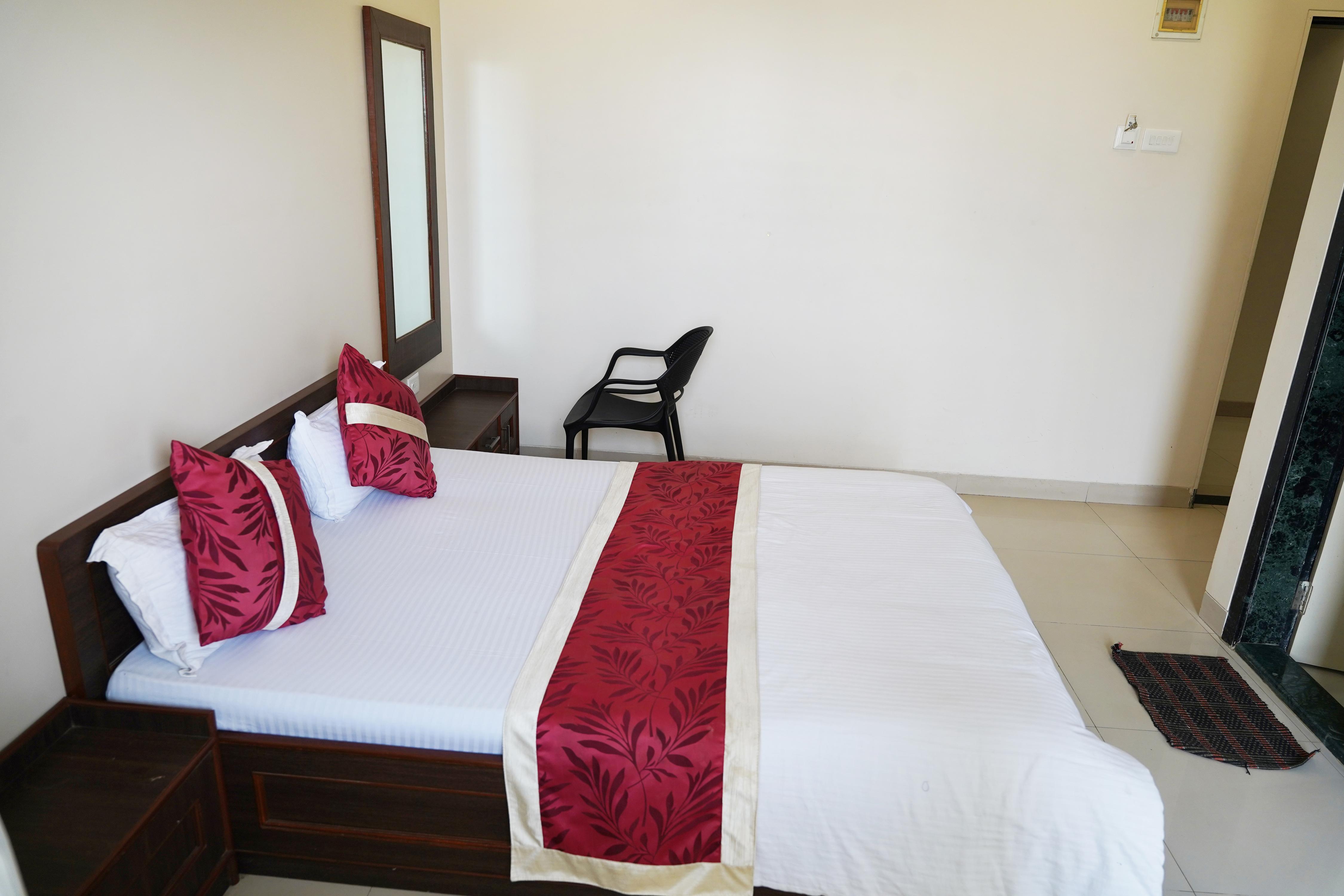 Hotel Sitara Inn - Tap to explore photos