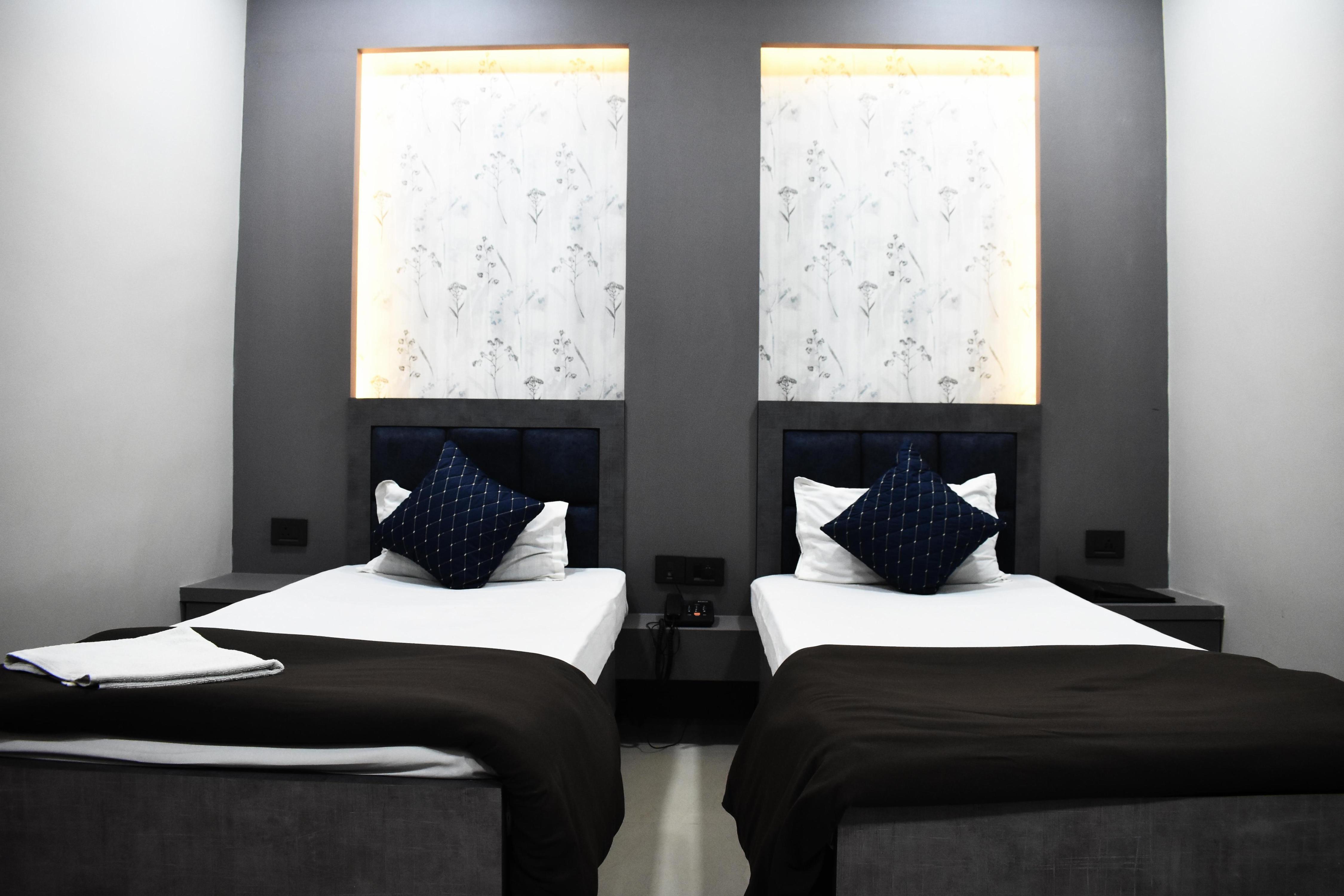 Hotel Raj Palace Room Type - Standard Non AC Room