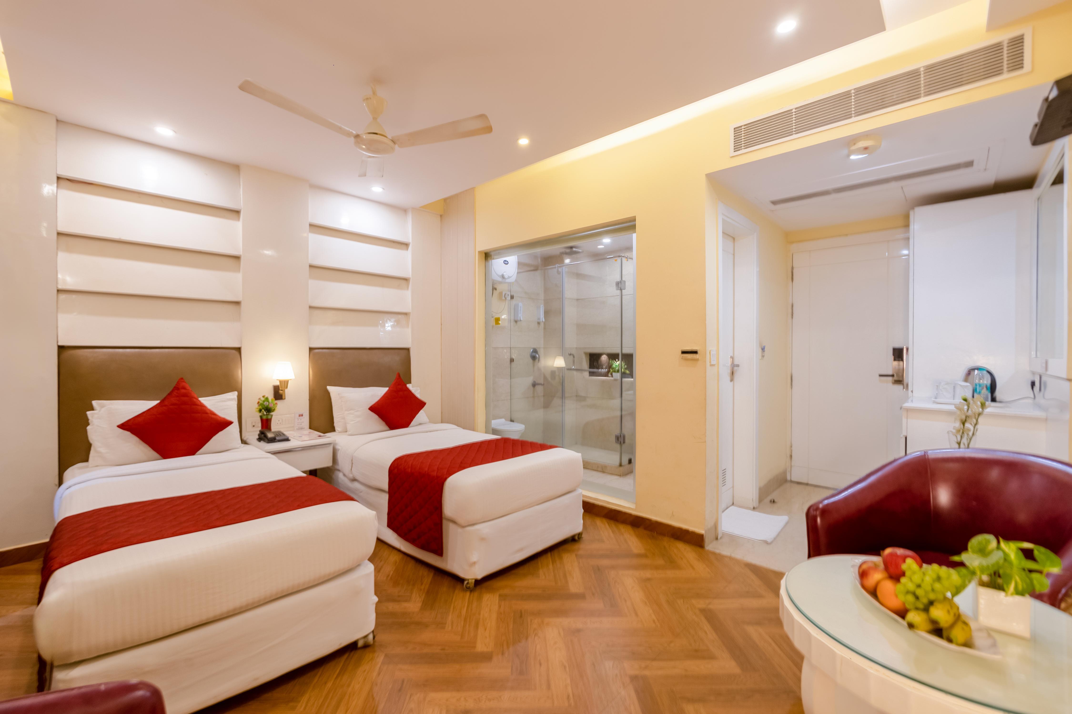 Hotel Picasso Prive - Naraina - Tap to explore photos