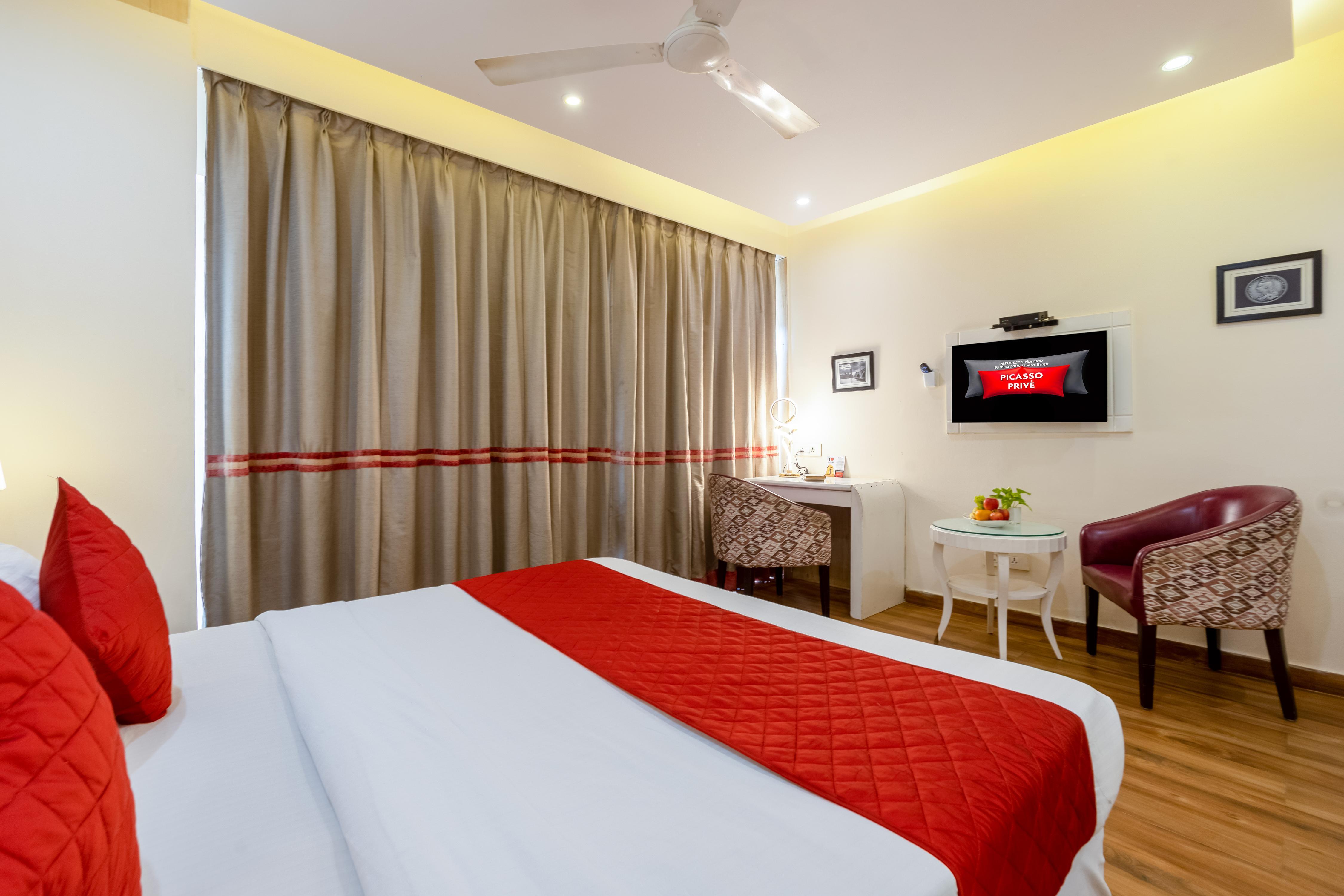 Hotel Picasso Prive - Naraina Vihar Metro Station Delhi - Tap to explore photos